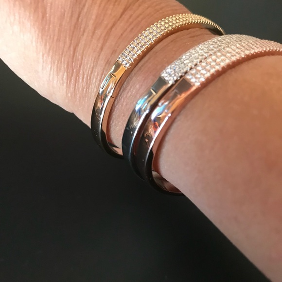 Rose Gold Colored Hinged Bangle CZ Bracelet! - Picture 6 of 6